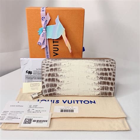 lv 喜馬拉雅 價格|Louis Vuitton 購包指南一篇就夠：盤點11款買了不只保值還升值， .